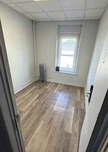 1402 W Turner St Photo 1