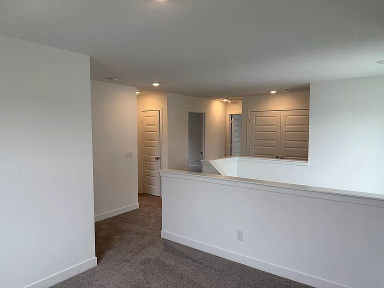 411 Eisenhower St — Photo 19