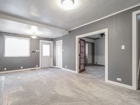 3rd image of 403 Laurel St