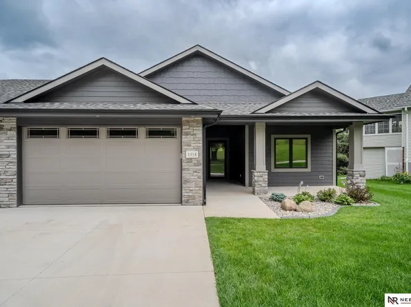 1314 Maple Dr, Blair, NE 68008