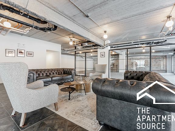 2nd image of 2550 S Wabash Ave #303