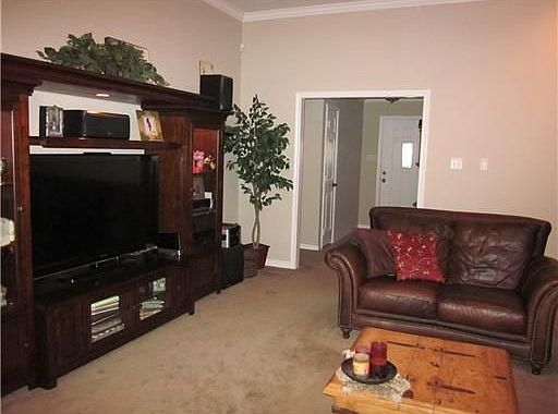 5th image of 1105 Chesapeake Ln