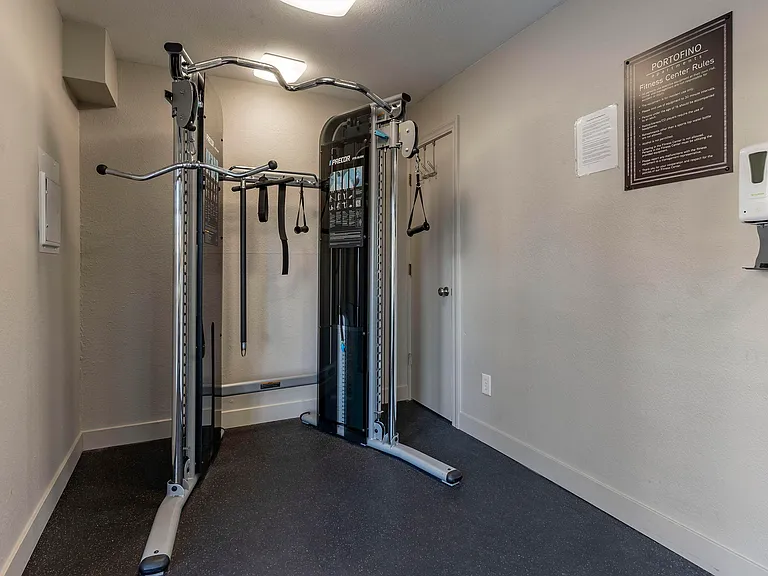 Portofino Apartments — Photo 32
