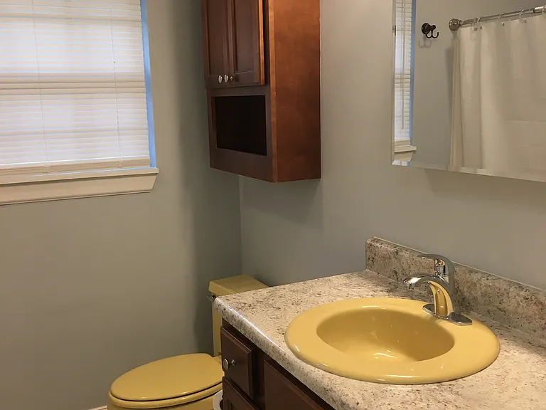 2807 Pine Dr NE — Photo 16