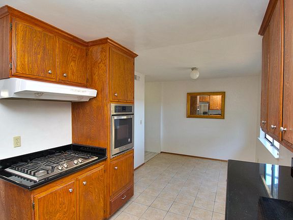5th image of 2609 Wexford Ave