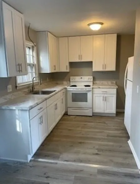 Kensington Apartments — Photo 2