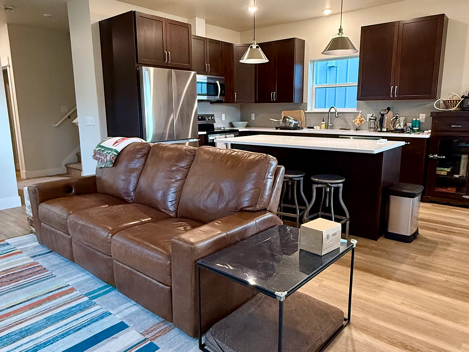4 bed, 3.5 bath, 2124 sqft, $3,500 — Photo 4