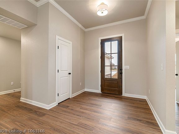 3rd image of 737 Legacy Blvd