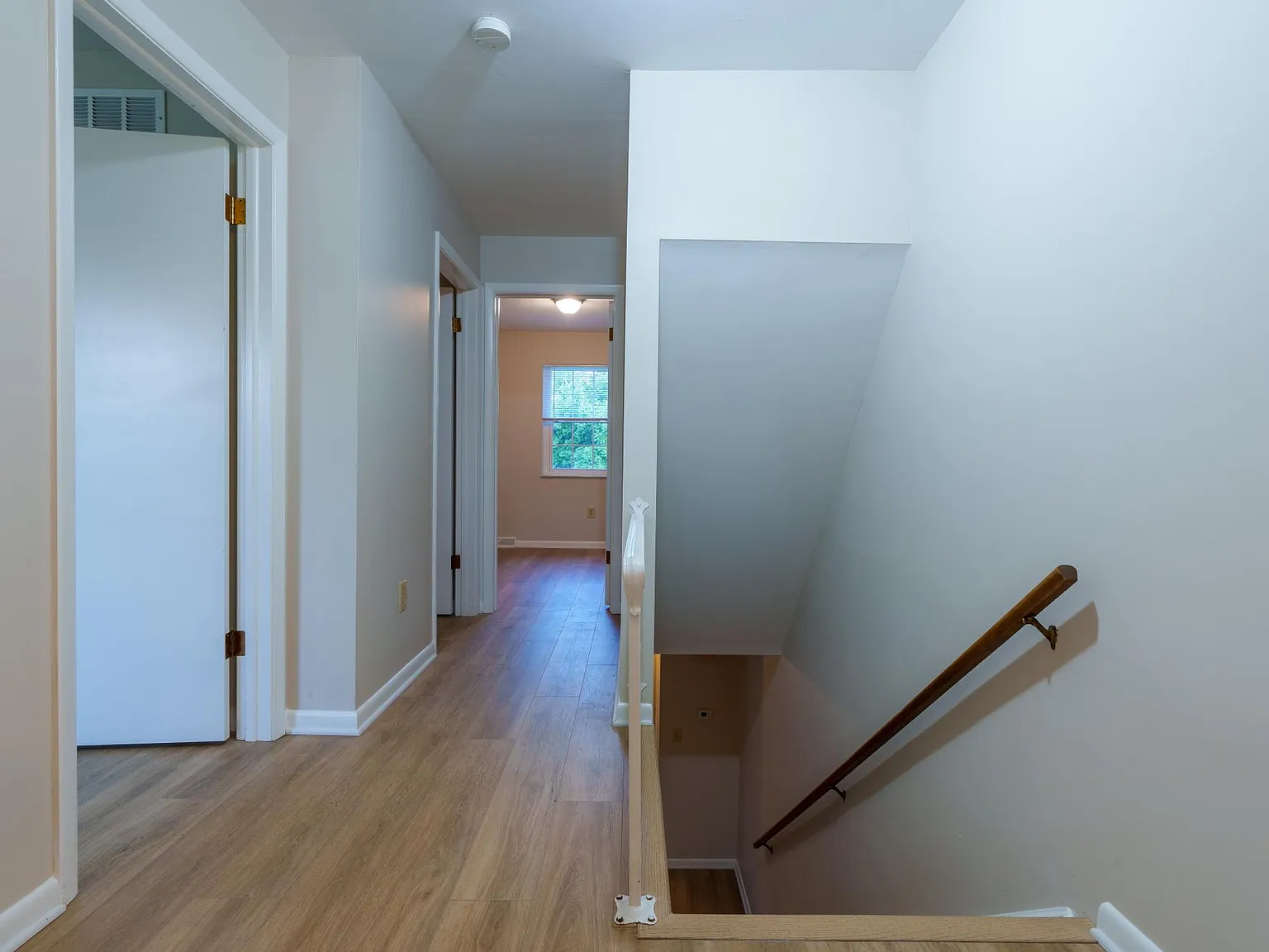 3 bed, 2000 sqft, $1,850 — Photo 2