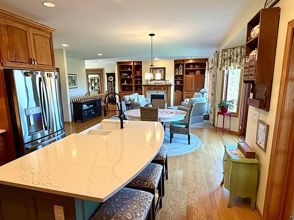 4th image of 2717 Northridge Dr