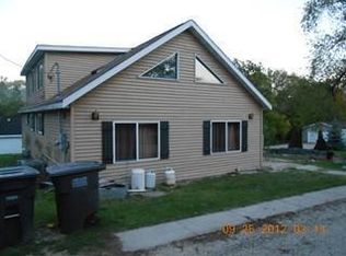 N3212 Larch Rd, Lake Geneva, WI 53147