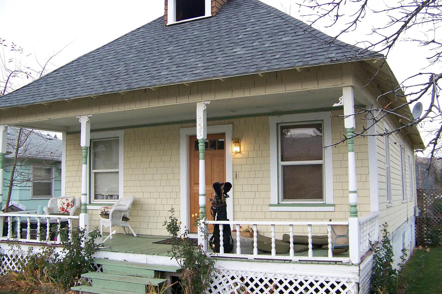1303 Mount Hood St photo 1