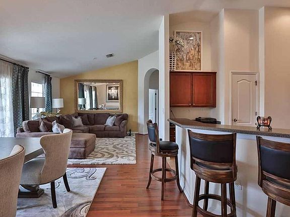 5th image of 533 52nd Ave N #1