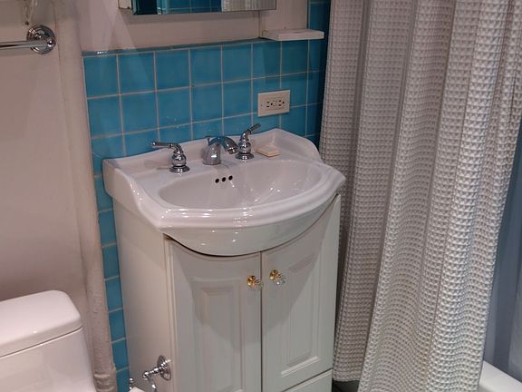 5th image of 16 Christopher St APT 33