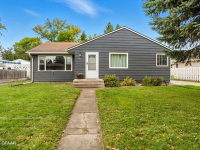 1022 23rd Ave S, Grand Forks, ND, 58201