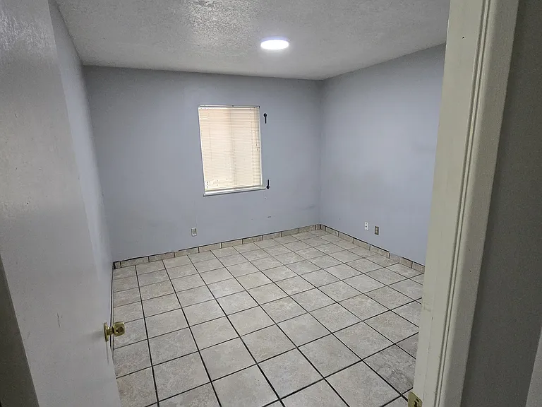 232 Espanola St NE #B — Photo 5