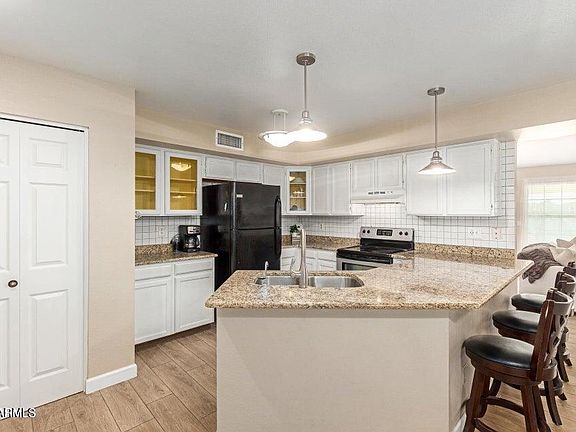 3rd image of 15014 N 48TH Place