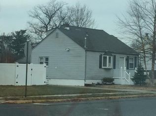 1 Eisenhower Dr, Sayreville, NJ 08872