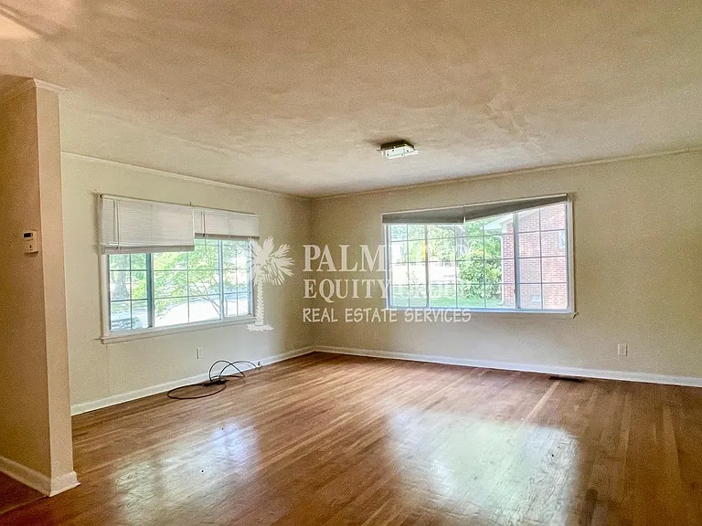 2409 W Cornwallis Dr — Photo 2