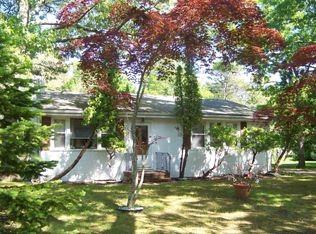 28 Wakeman Rd, Hampton Bays, NY 11946