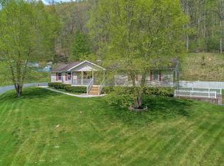 412 White Bluff Dr, Dungannon, VA 24245