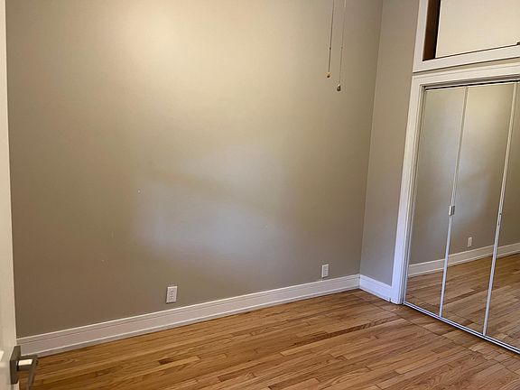5th image of 2042 W Chicago Ave APT 1R