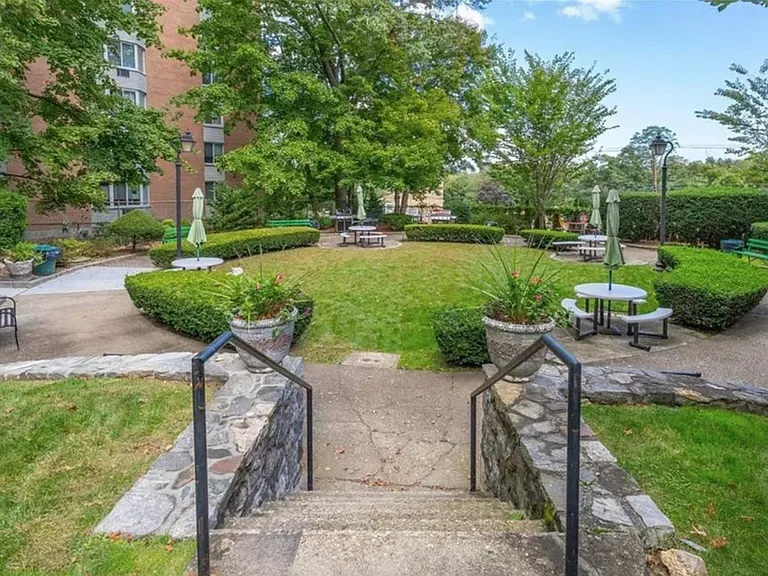 90 Bryant Ave #TCA — Photo 17