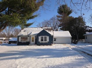 1625 S Demeter Dr, Freeport, IL 61032