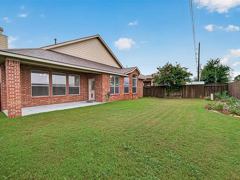 21610 Avalon Queen Dr — Photo 30
