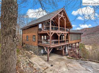 60 E Valley View Dr, Marion, NC 28752