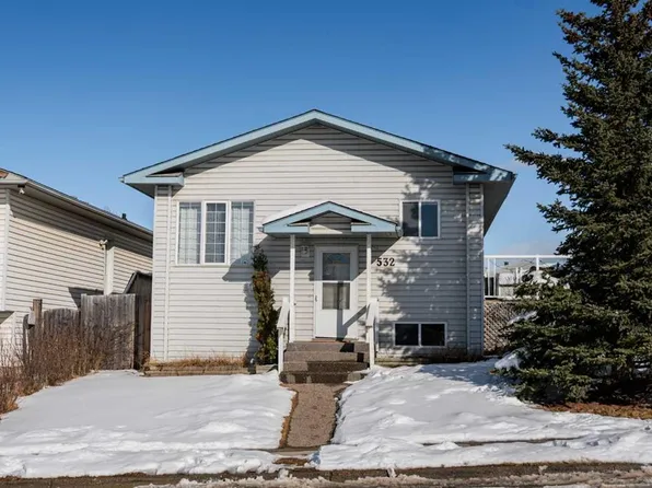 532 W Boutin Ave, Hinton, AB T7V 1A8