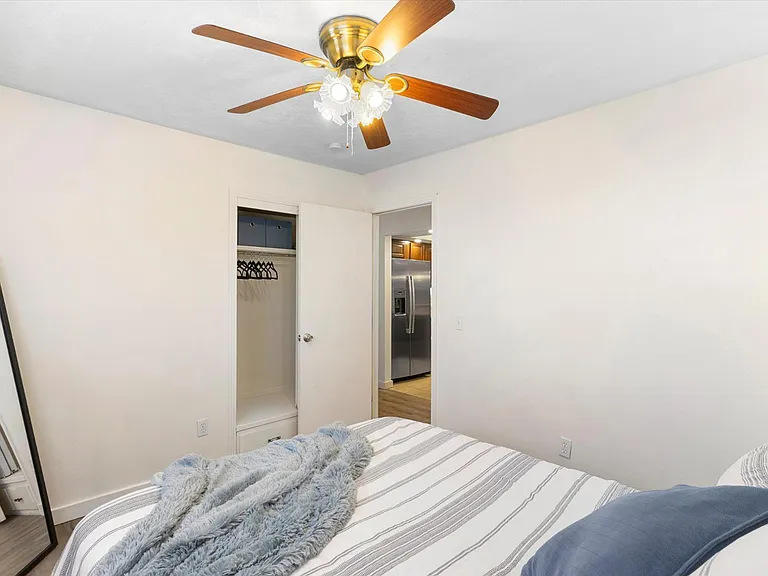 10217 Santa Paula Ave NE — Photo 14