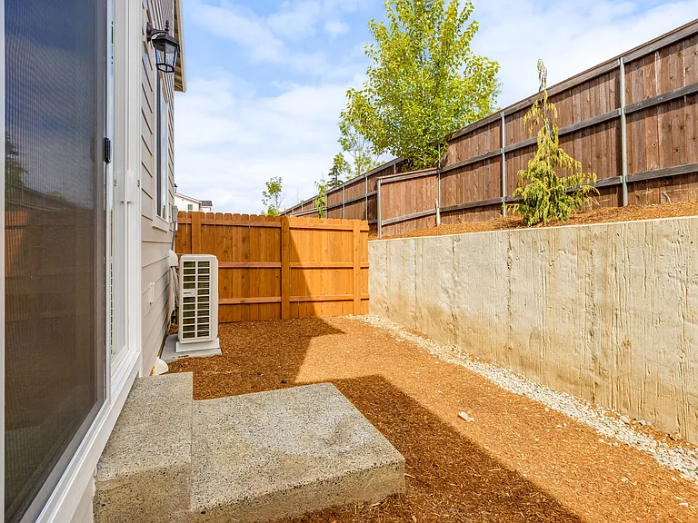 806 NW 178th Way — Photo 30