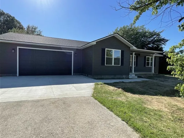 110 Lynn Dr, Sikeston, MO 63801