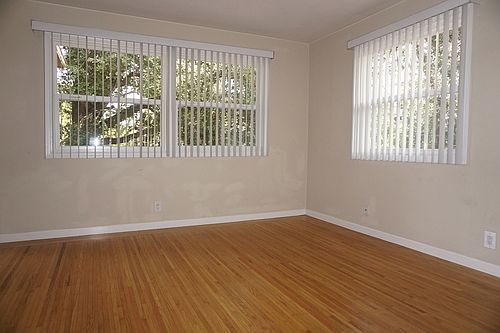 4th image of 427 Waverley St