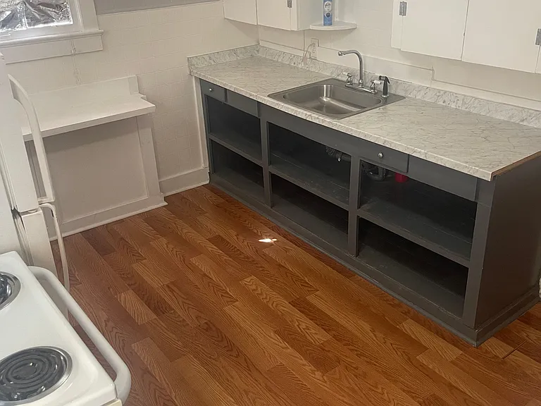 304 Reagan St — Photo 9