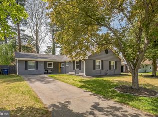 32 Meadowlark Ln, Willingboro, NJ 08046