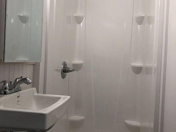 4th image of 339 E Lincoln Way APT 2