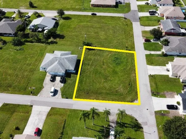 602 SE 9th St, Cape Coral, FL 33990