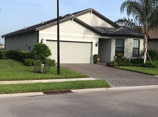 2053 Hamlin St, Naples, FL 34120