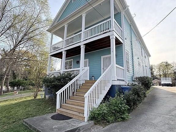 2nd image of 959 Washington St SW