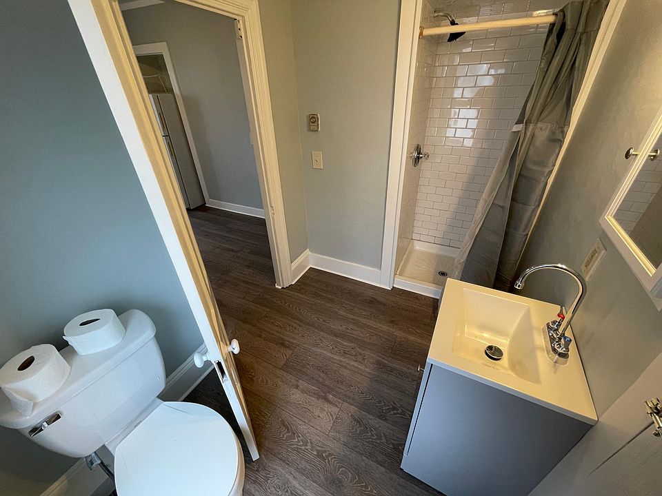 19 Lisle St Rockland ME Zillow