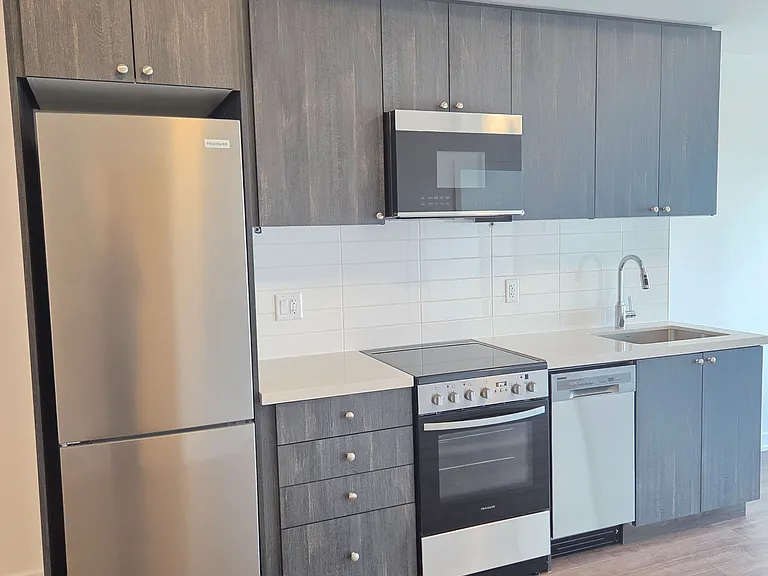 55 Clarington Blvd #810 — Photo 5