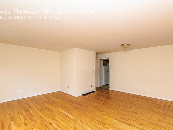3rd image of 2007 W Touhy Ave APT 207