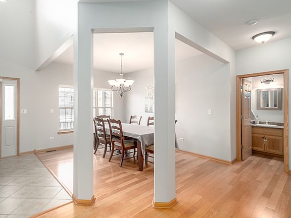 5th image of 14552 Basswood Ln