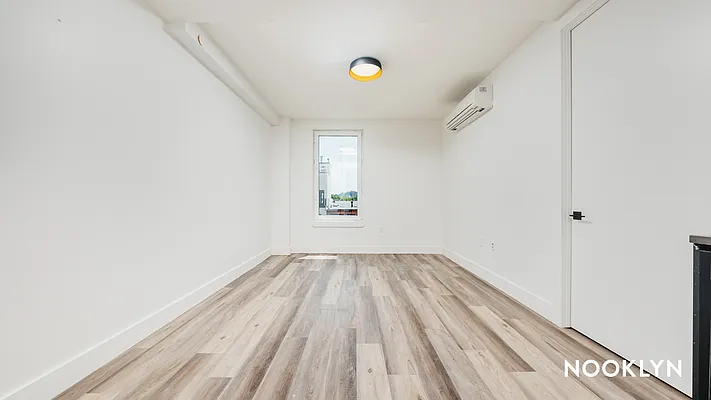 Rented by Nooklyn NYC LLC | media 53