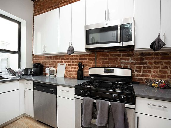 4th image of 1119 Carroll St APT 4A