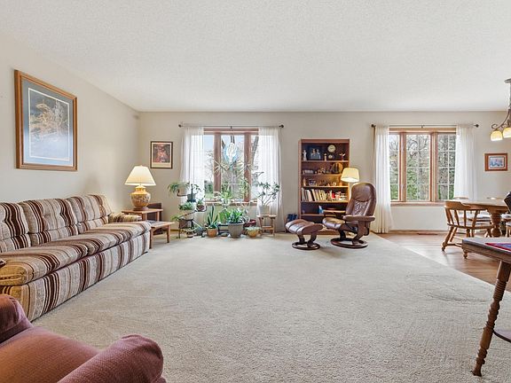 3rd image of 13111 Timberlane Dr