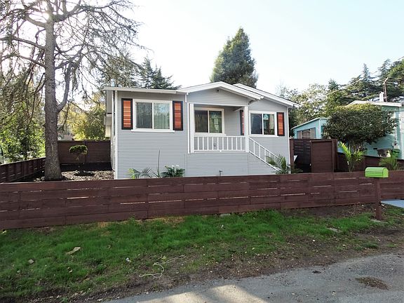 3rd image of 7965 Earl St