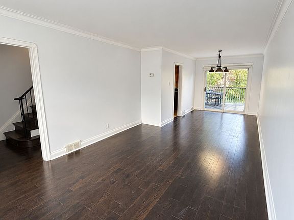 4th image of 309 Blantyre Ave